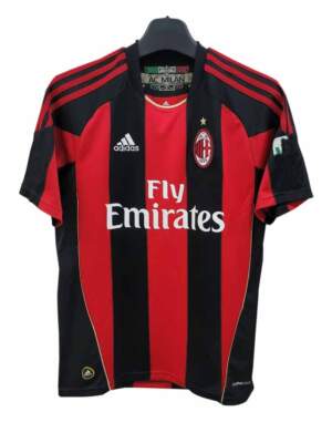 AC-Milan-2010-2011-Season-Retro-Jersey