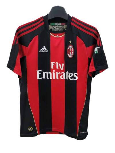 AC-Milan-2010-2011-Season-Retro-Jersey